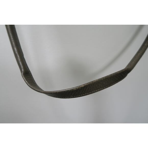 Chloe Paraty Leather Shoulder Bag - Picture 8 of 9